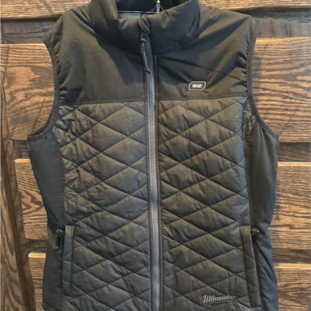 Milwaukee Black Quilted Vest